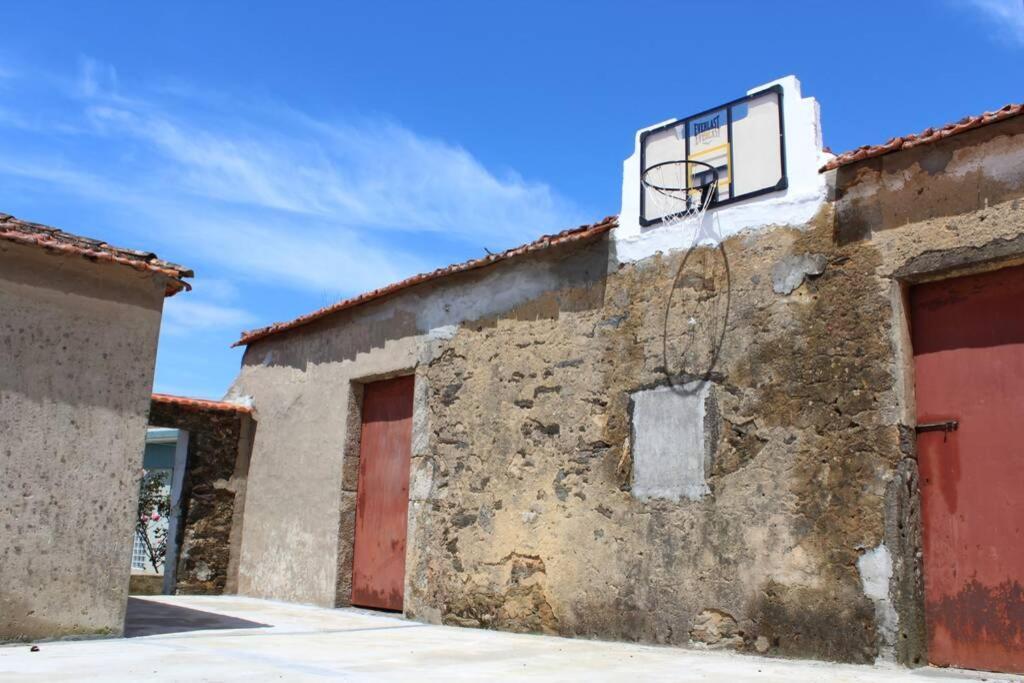 House With Pool And Garden In Esmoriz Near Porto Villa Exteriör bild